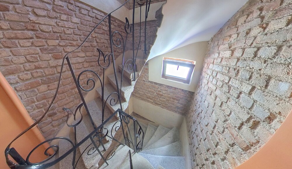 Elele Boutique Apart