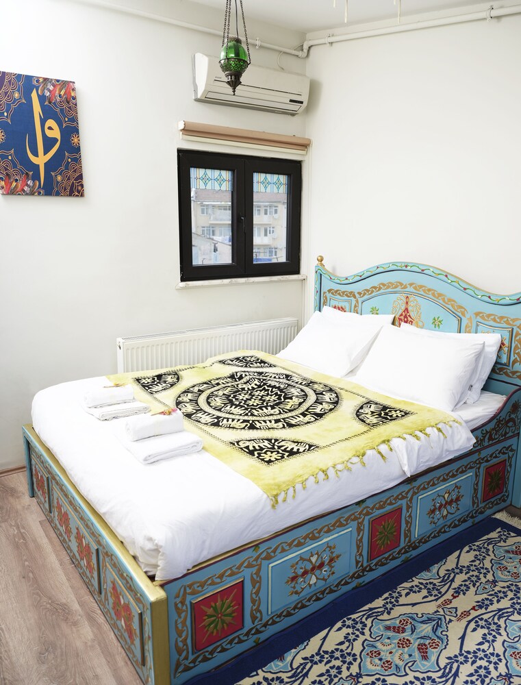 Elele Boutique Apart