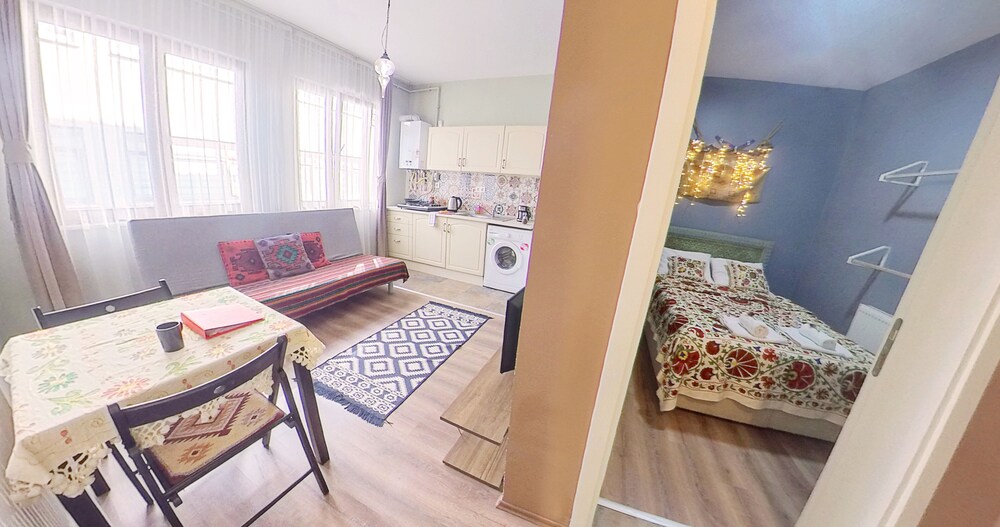 Elele Boutique Apart