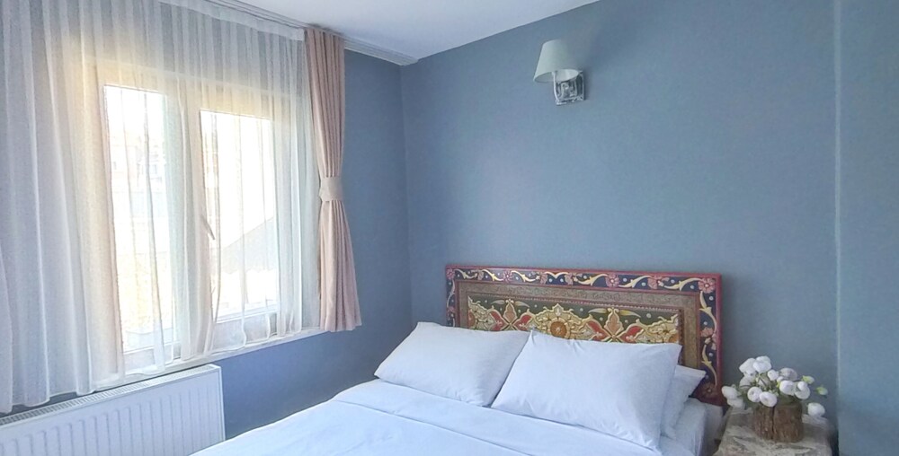 Elele Boutique Apart