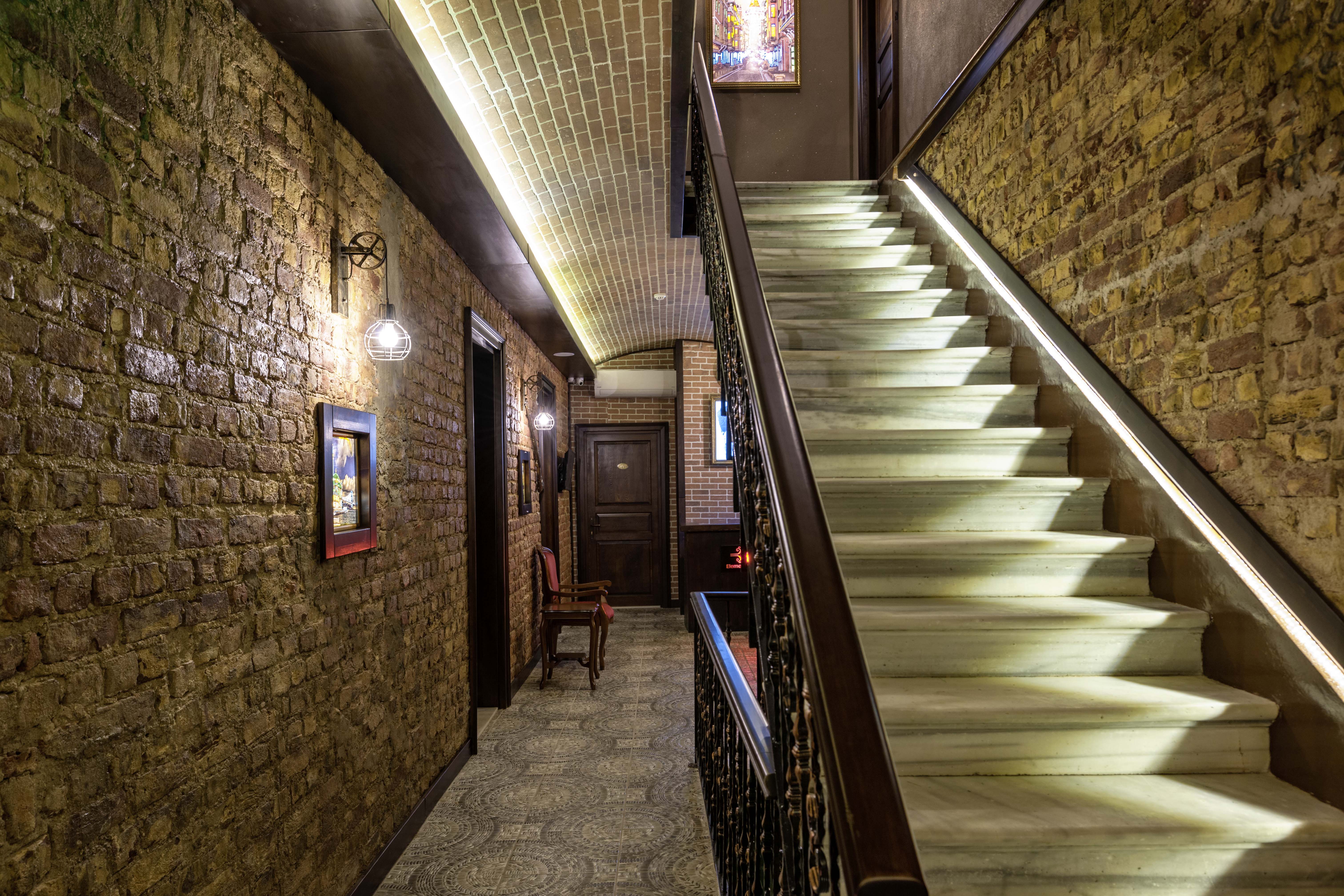 Element Garden Hotel