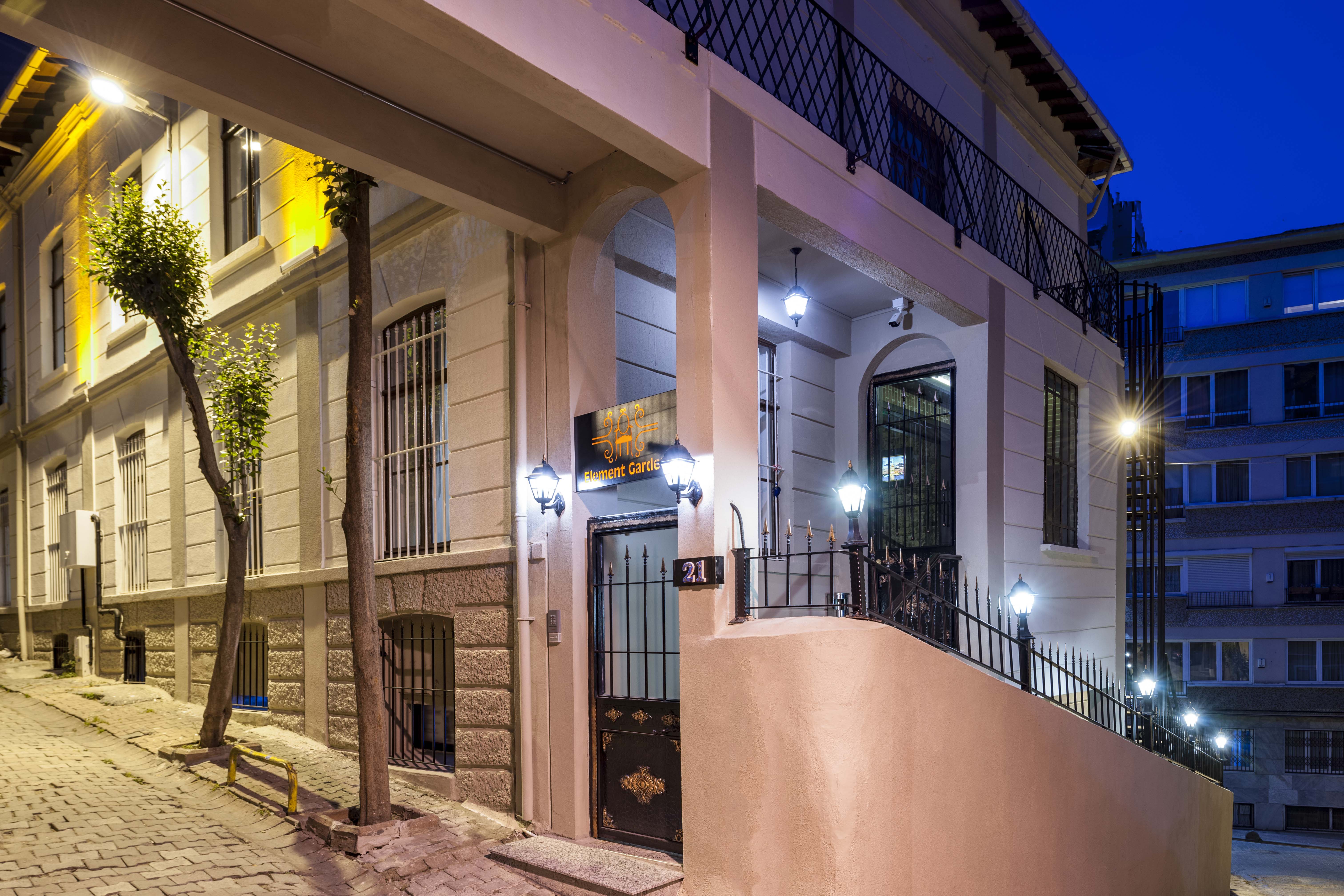 Element Garden Hotel