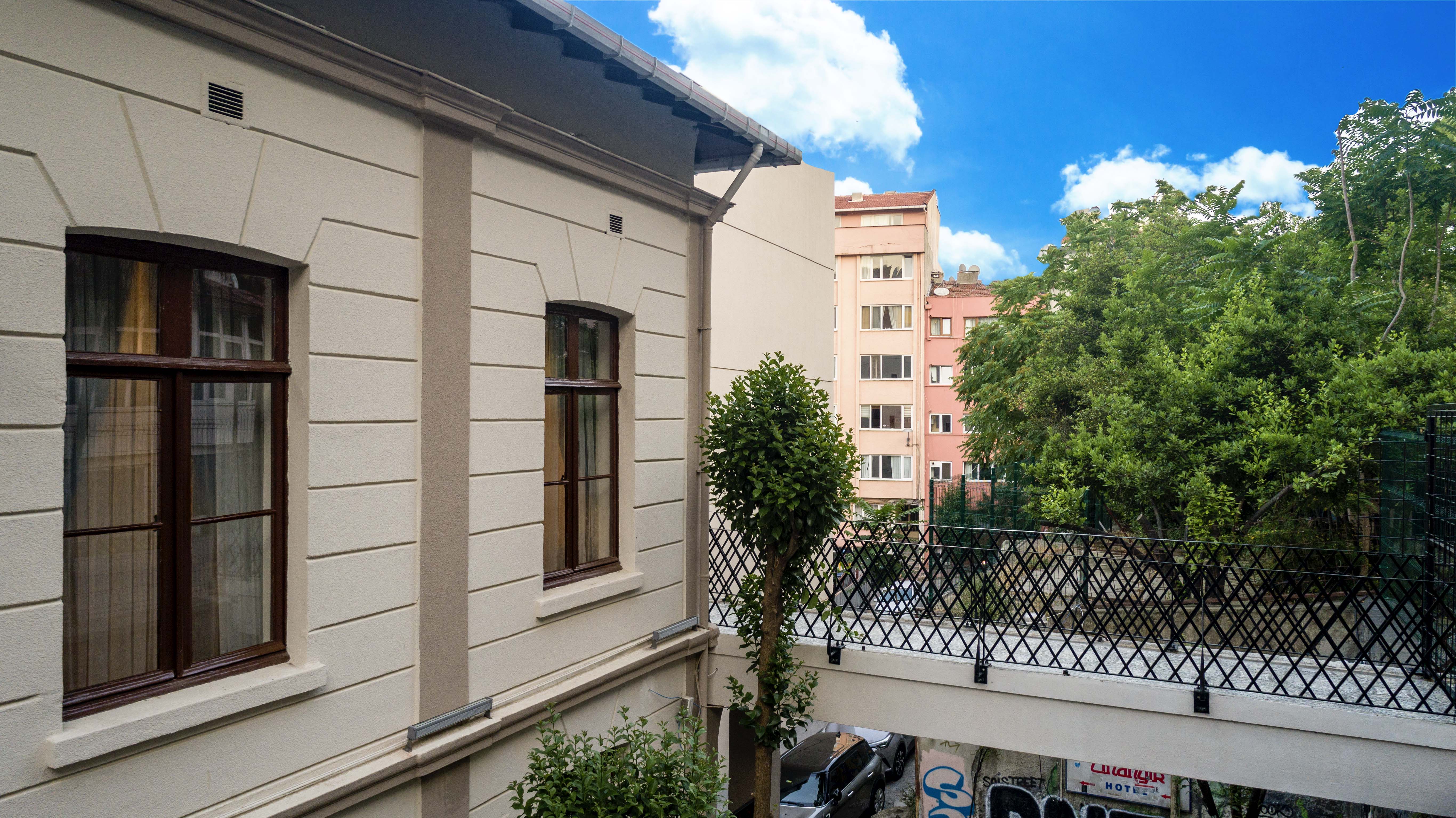 Element Garden Hotel