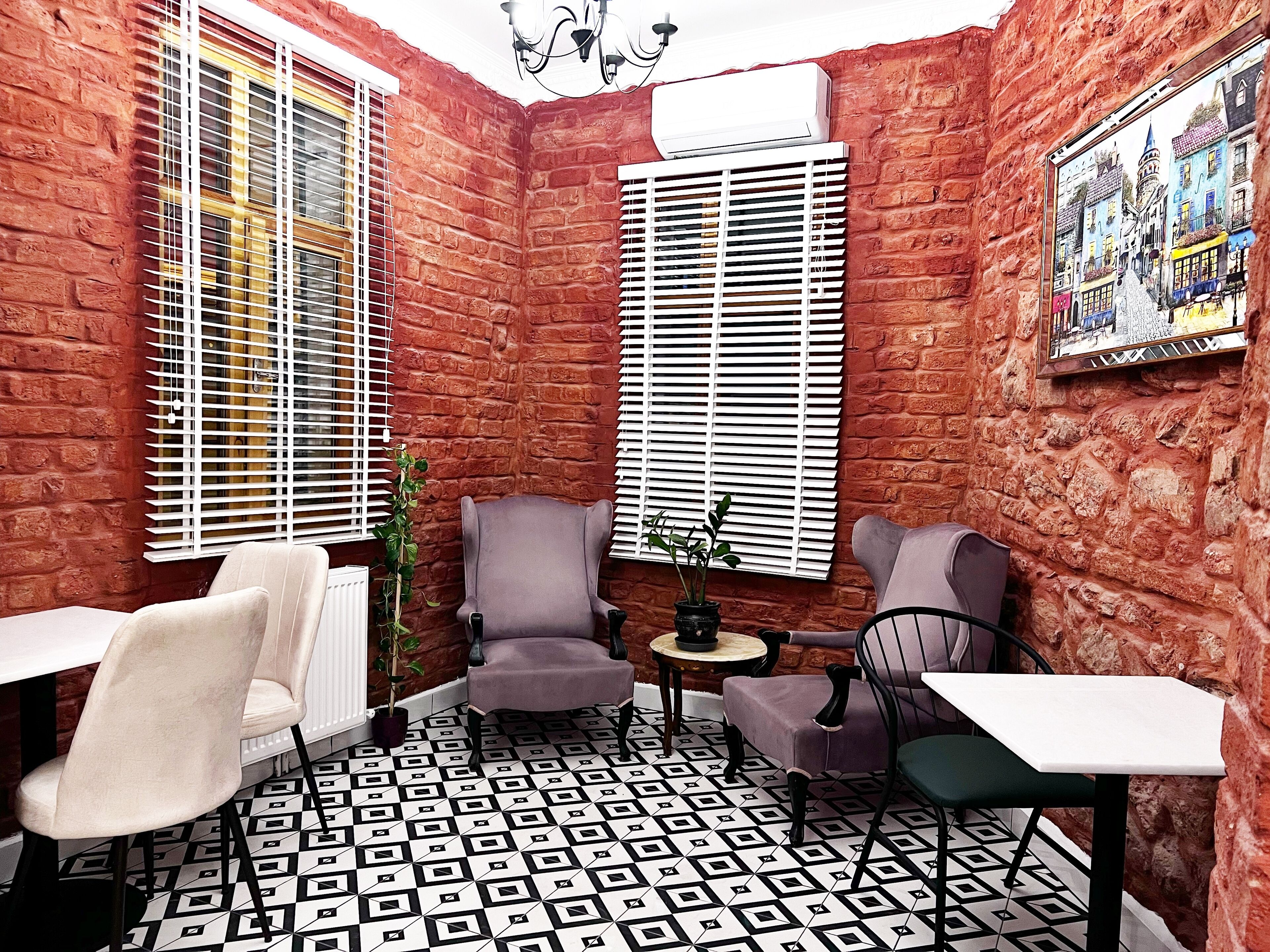 St. Moscow Taksim By Emmy