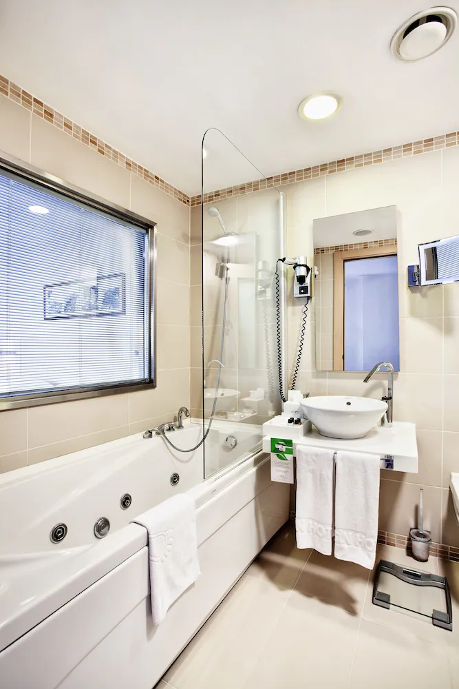 Eresin Taxim Premier