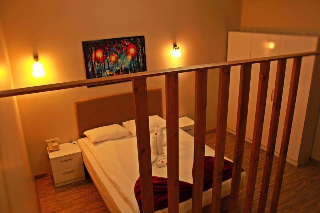 Expoist Hotel
