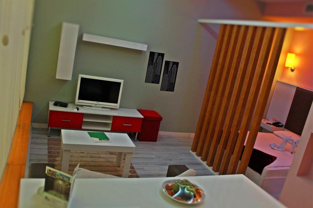 Expoist Hotel