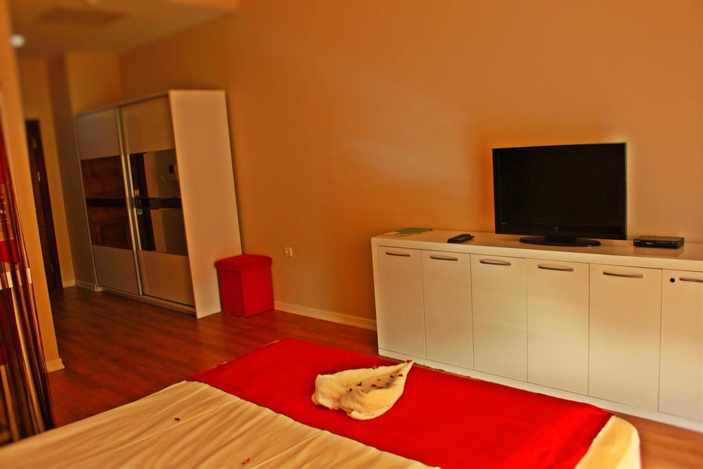 Expoist Hotel