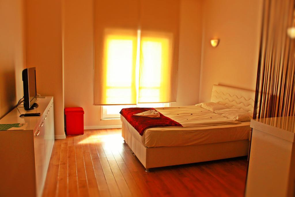 Expoist Hotel