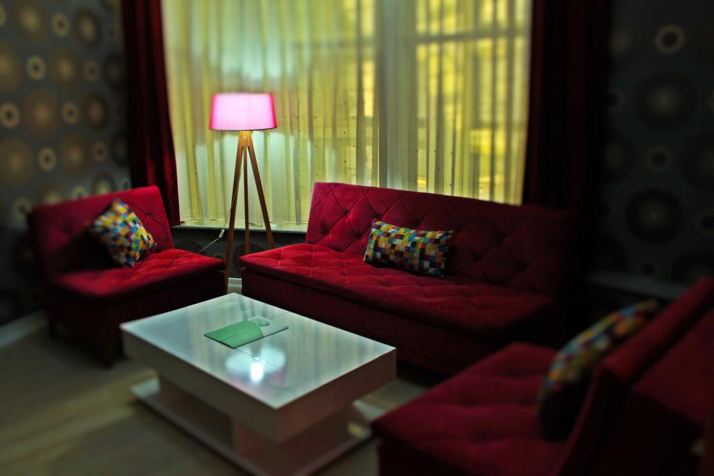 Expoist Hotel