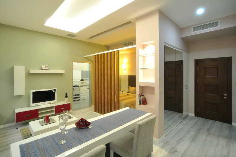 Expoist Hotel