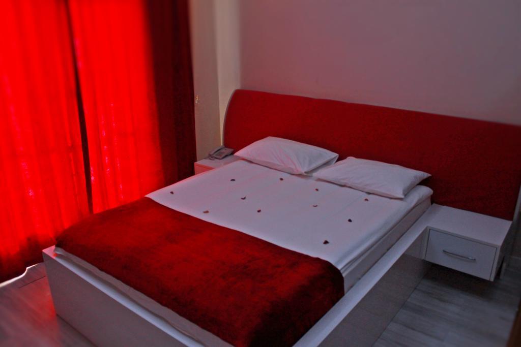 Expoist Hotel