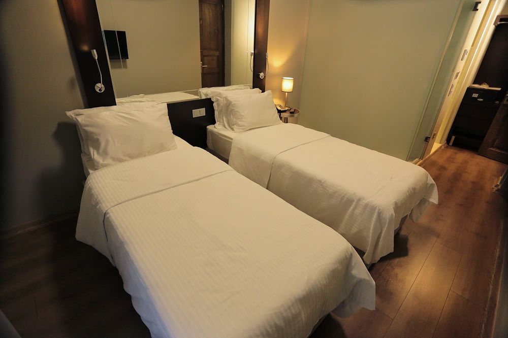 Ferman Pera Hotel