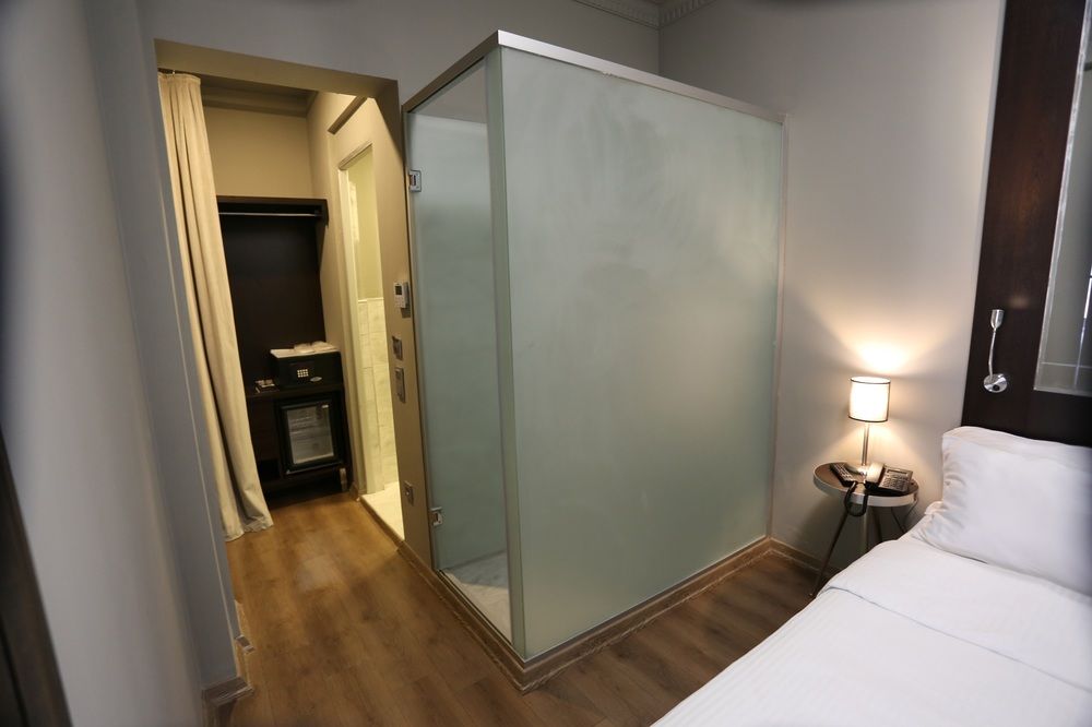 Ferman Pera Hotel
