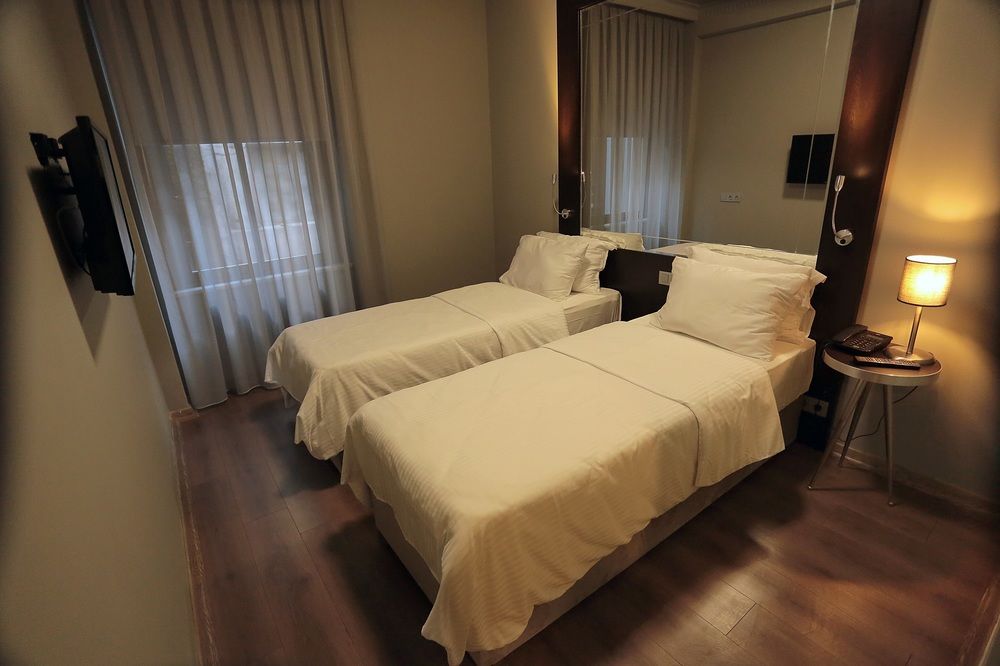 Ferman Pera Hotel