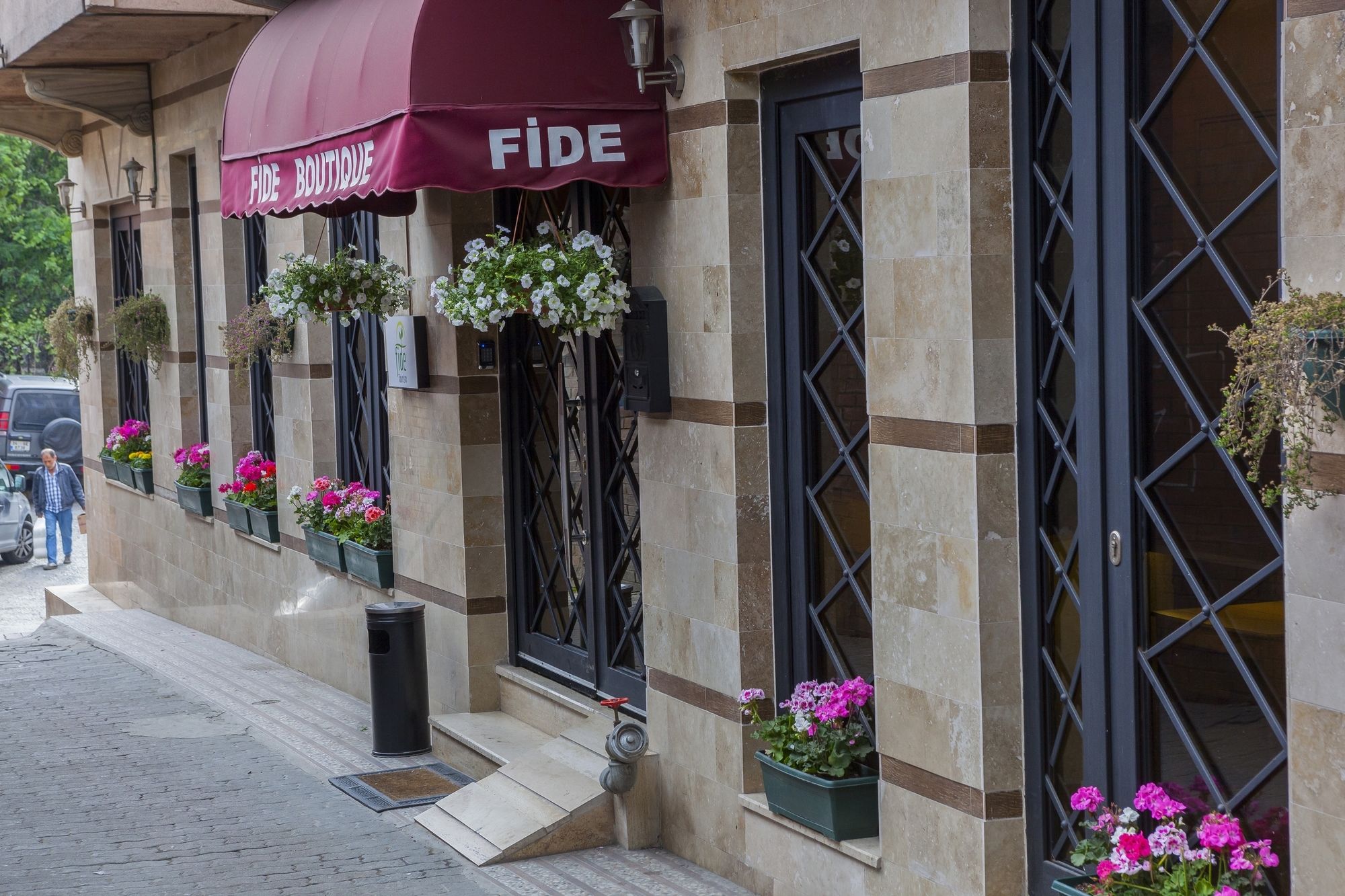 Fide Hotel