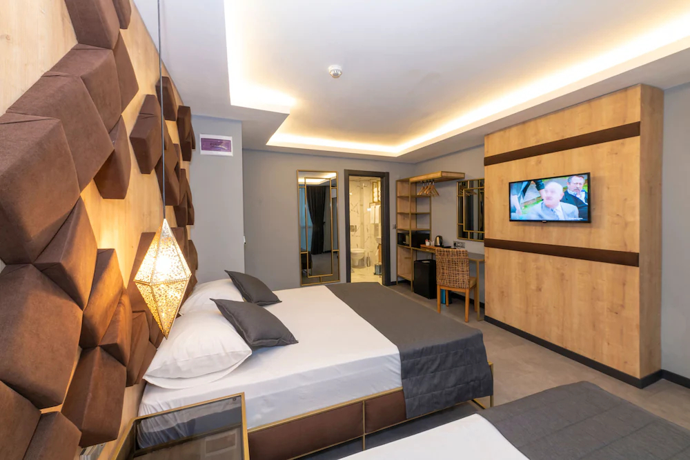 Fly And Stay Airport Hotel