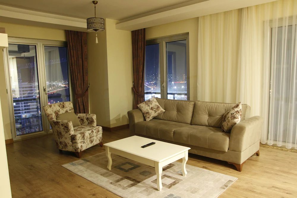Fly Suites