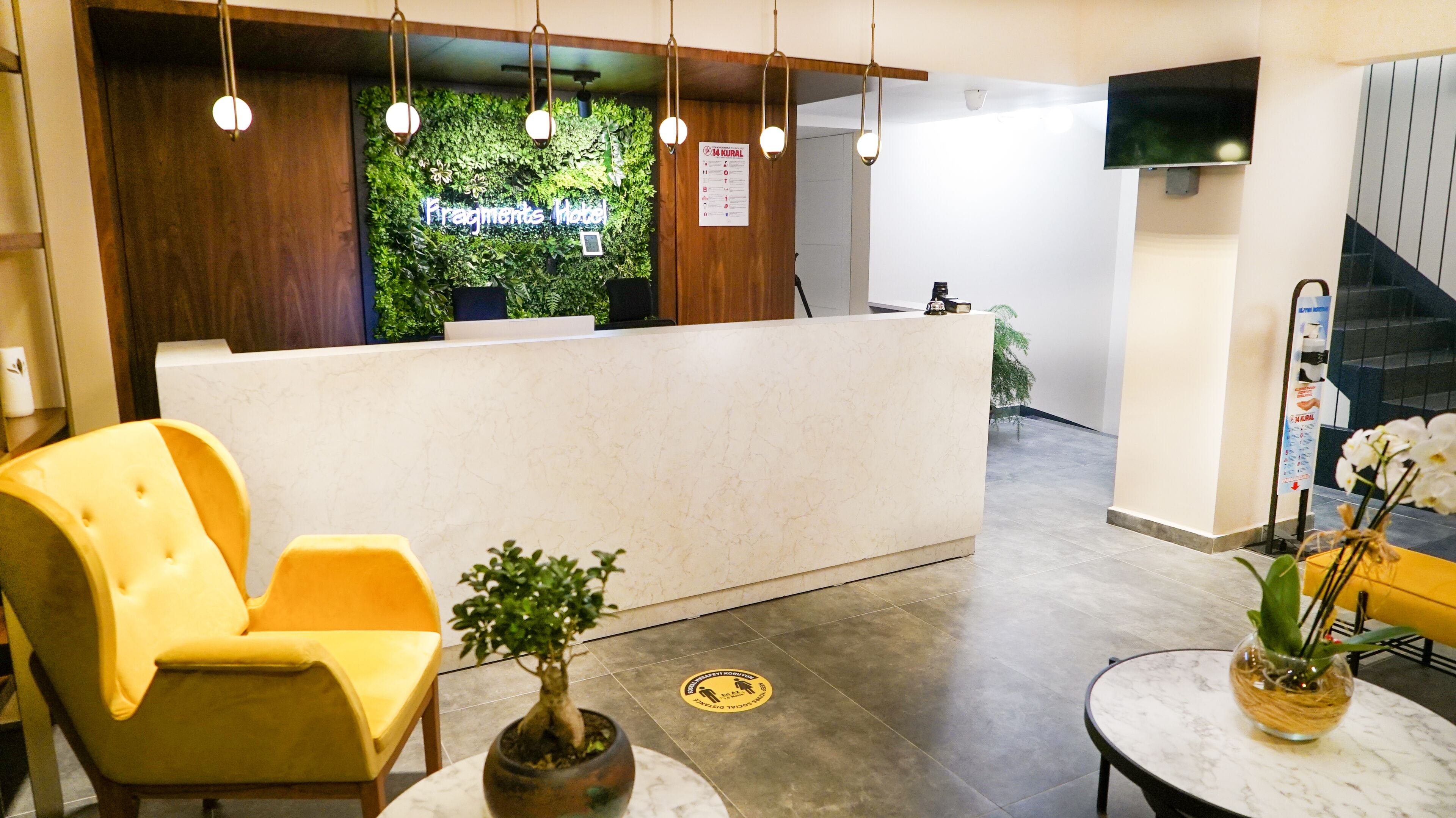 Fragments Hotel