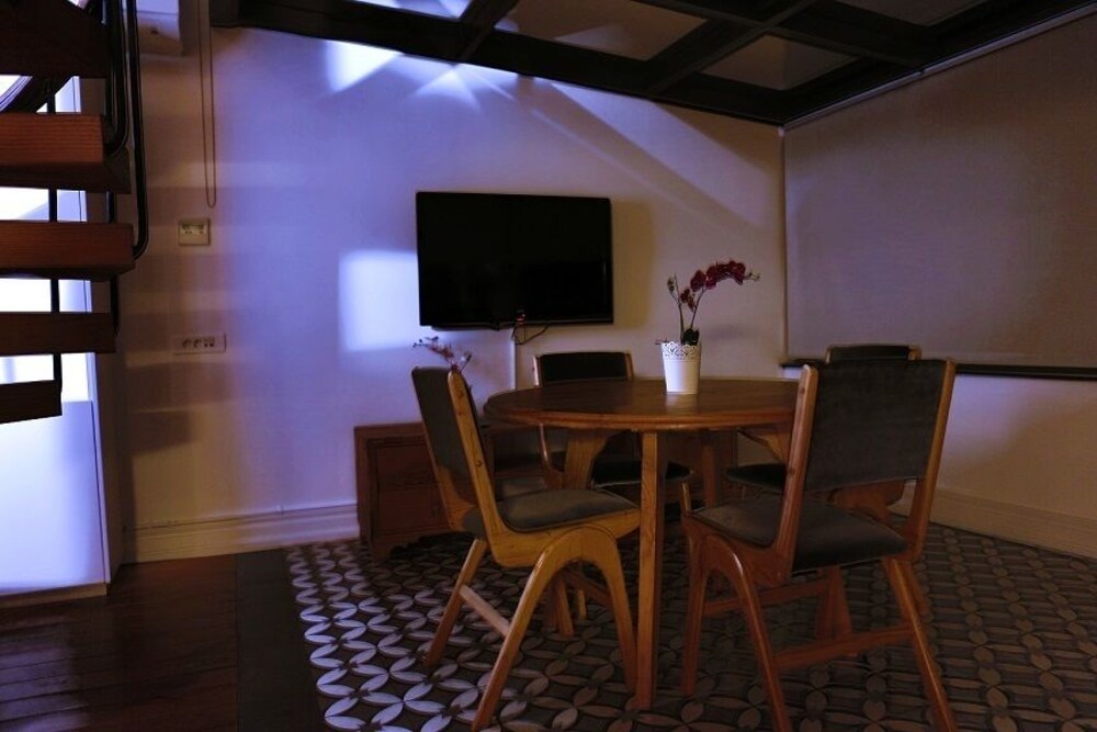 Frida Suites And Aparts