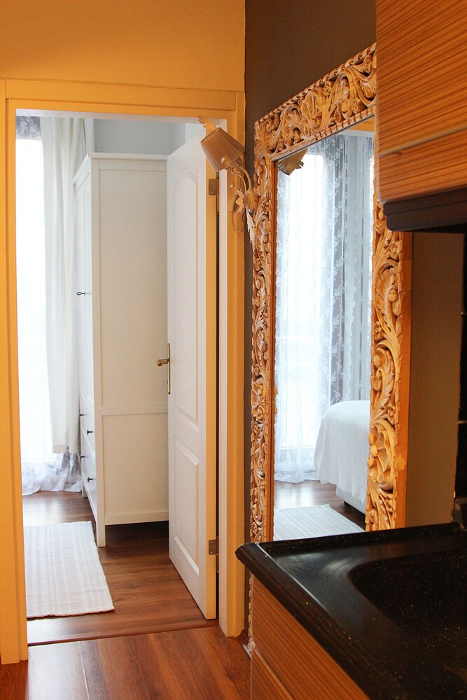 Frida Suites And Aparts