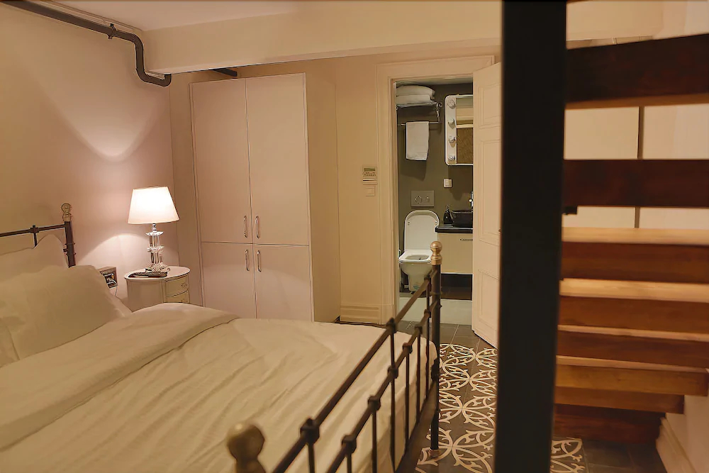 Frida Suites And Aparts