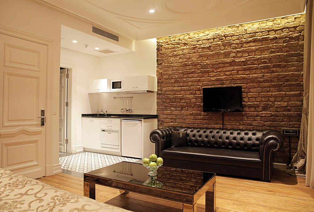 Frida Suites And Aparts