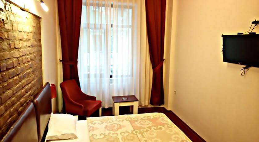 Galata 34