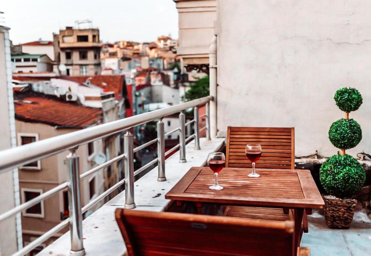 Galata Aristo Suites