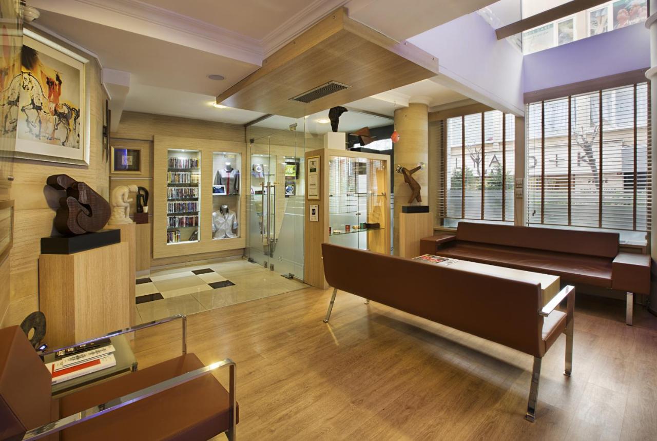Gallery Residence