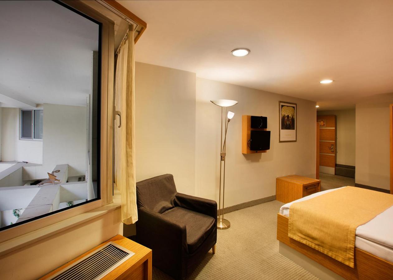 Gallery Residence