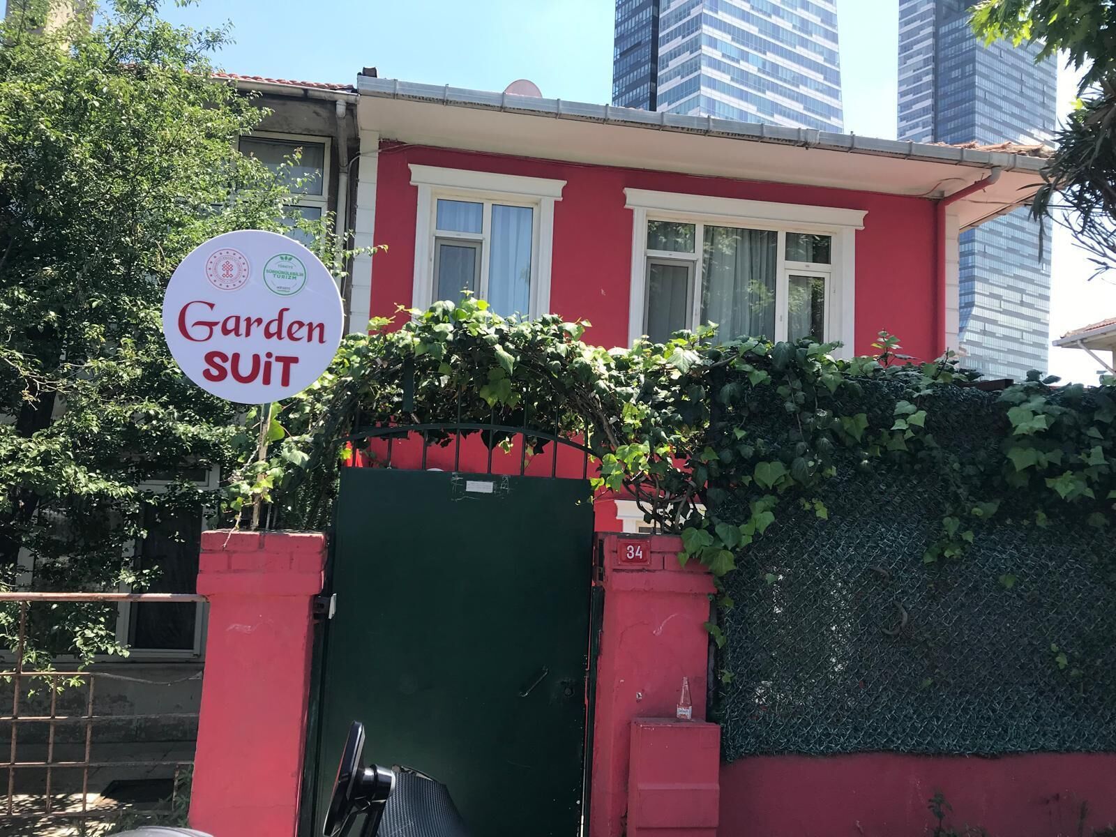 Garden Suite Hotel