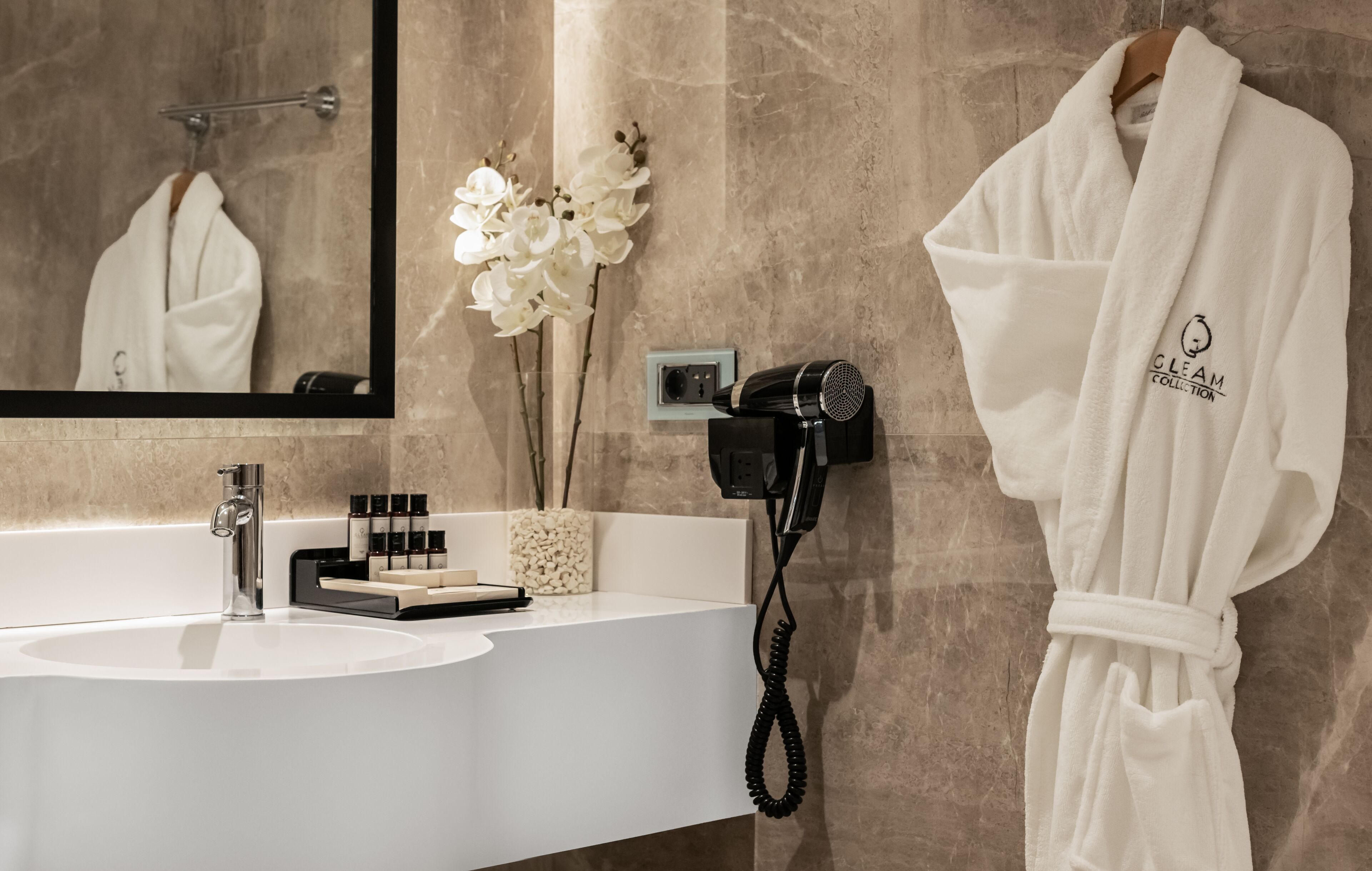 Gleam Collection Hotel