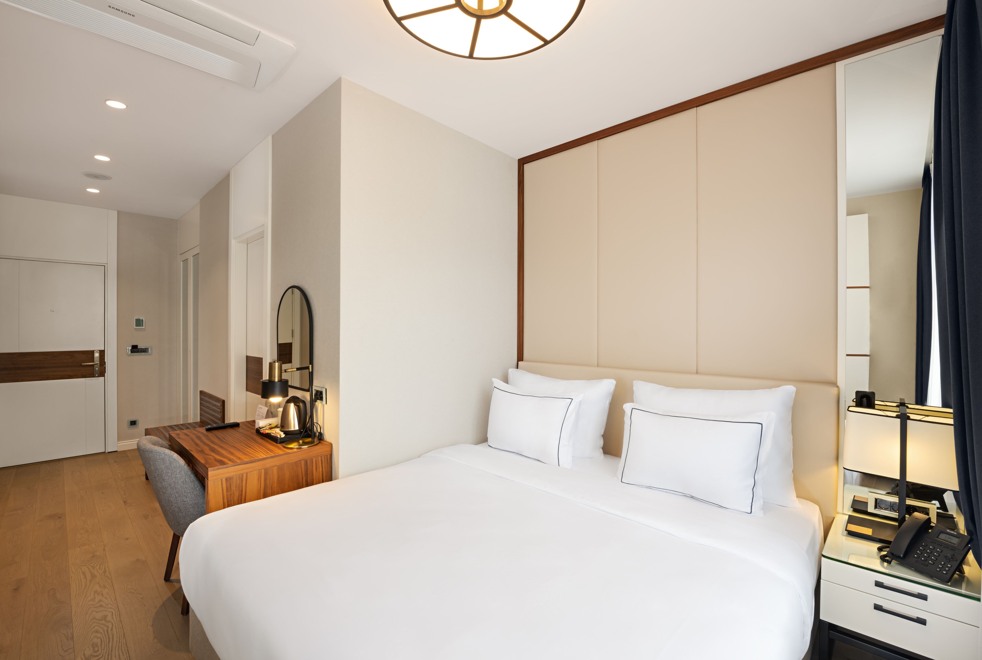 Gleam Collection Hotel
