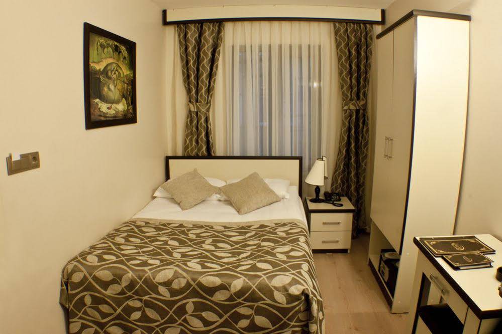 Glorina Hotel