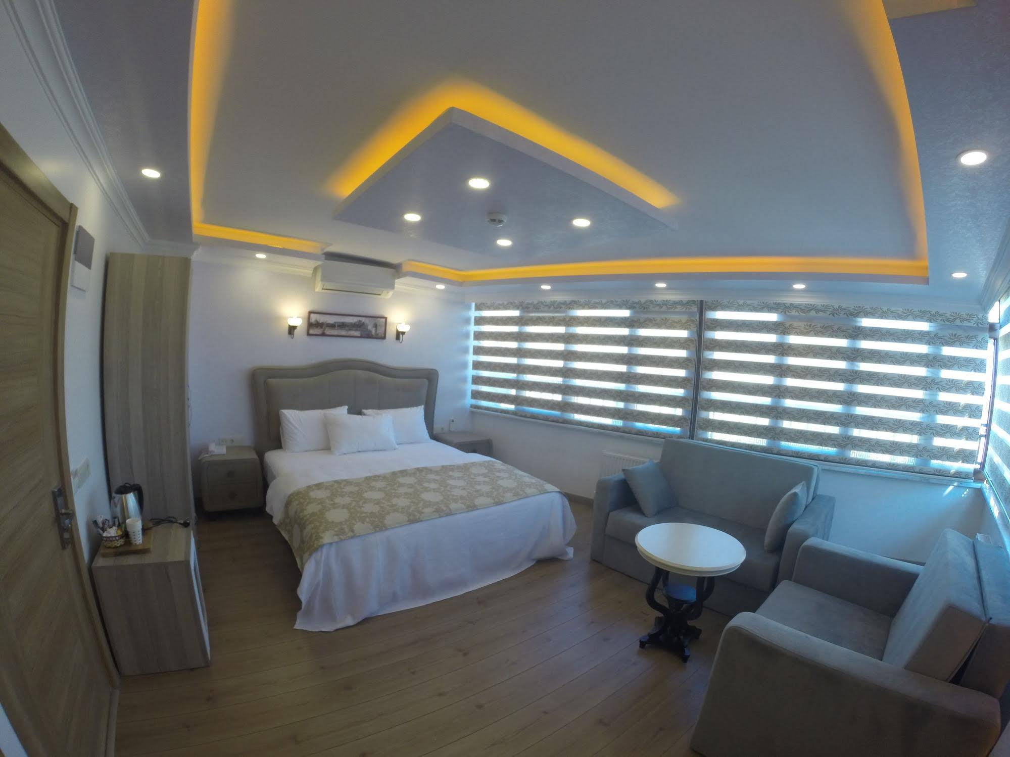 Oasis Suites Old City