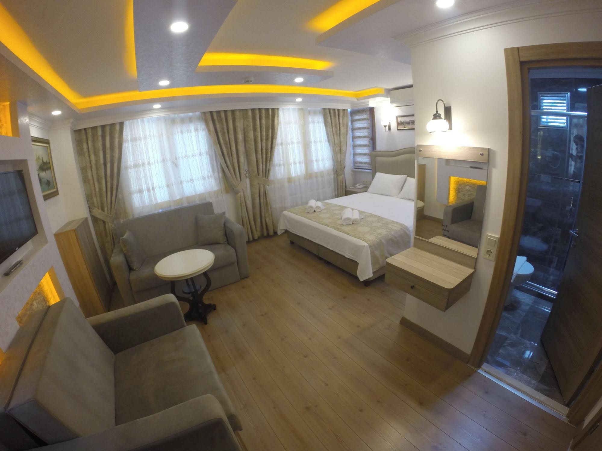 Oasis Suites Old City