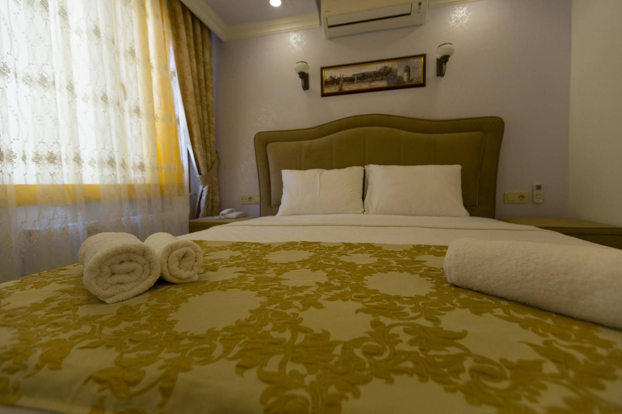 Oasis Suites Old City