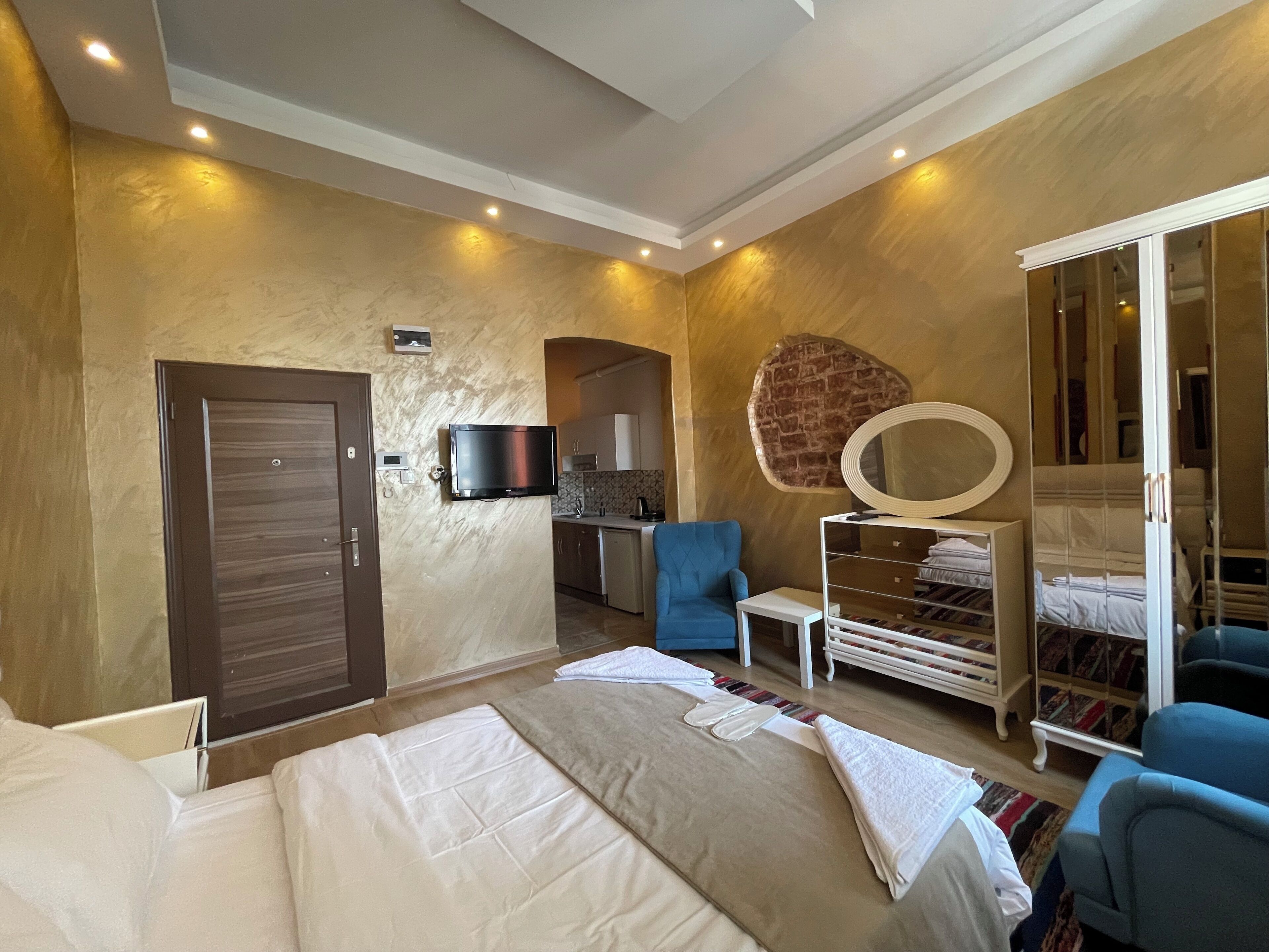 Taksim Stone Wall Apartments