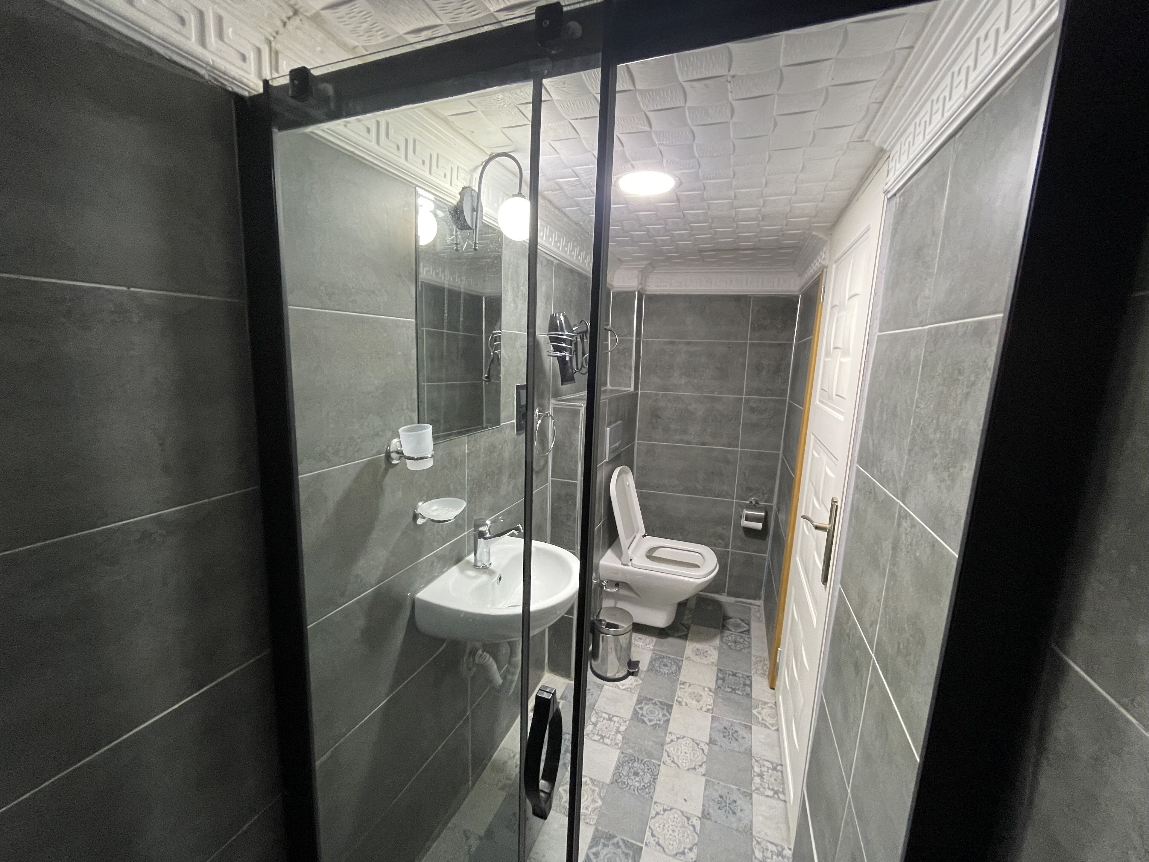 Golden Metro Boutique