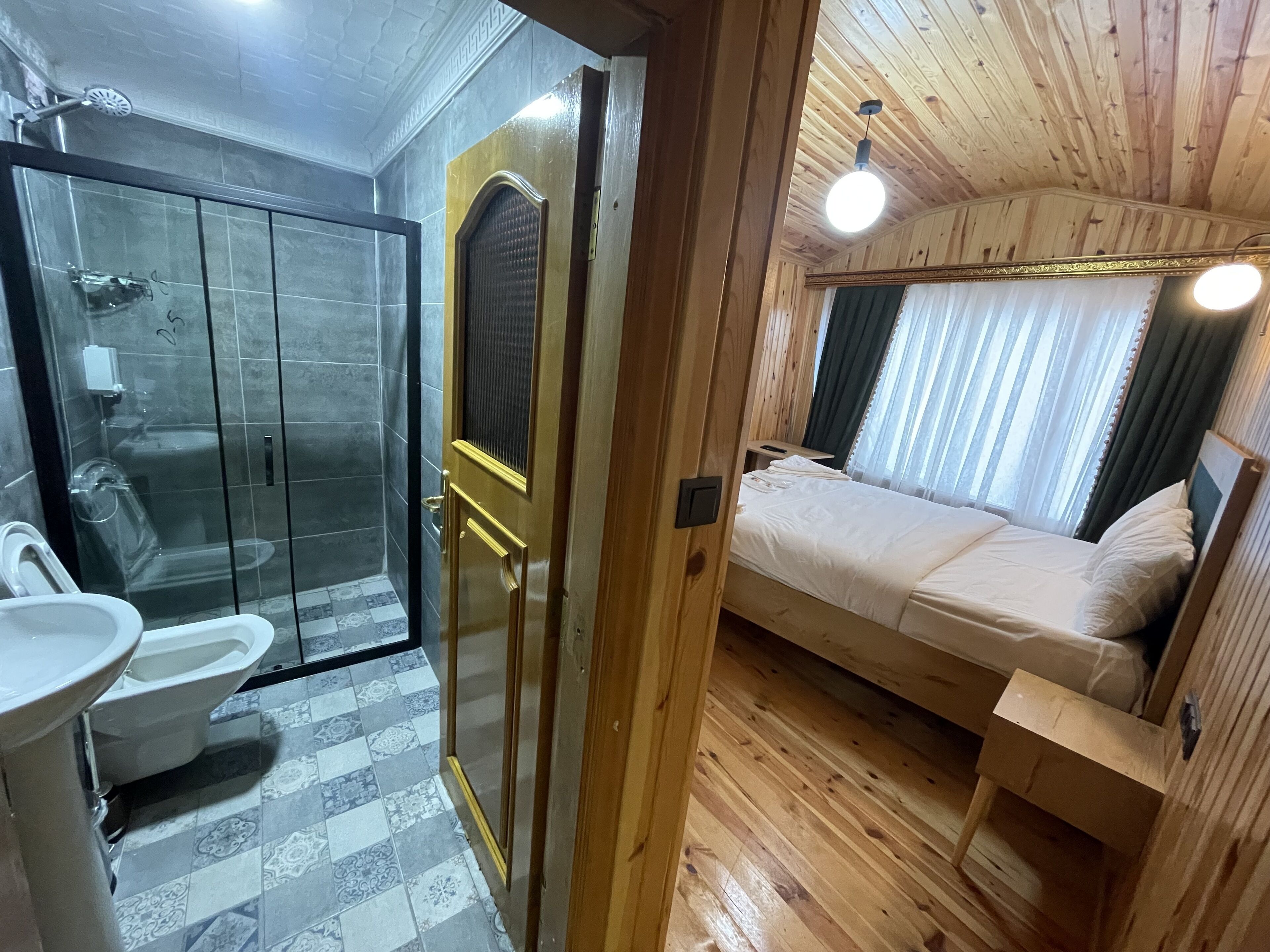 Golden Metro Boutique