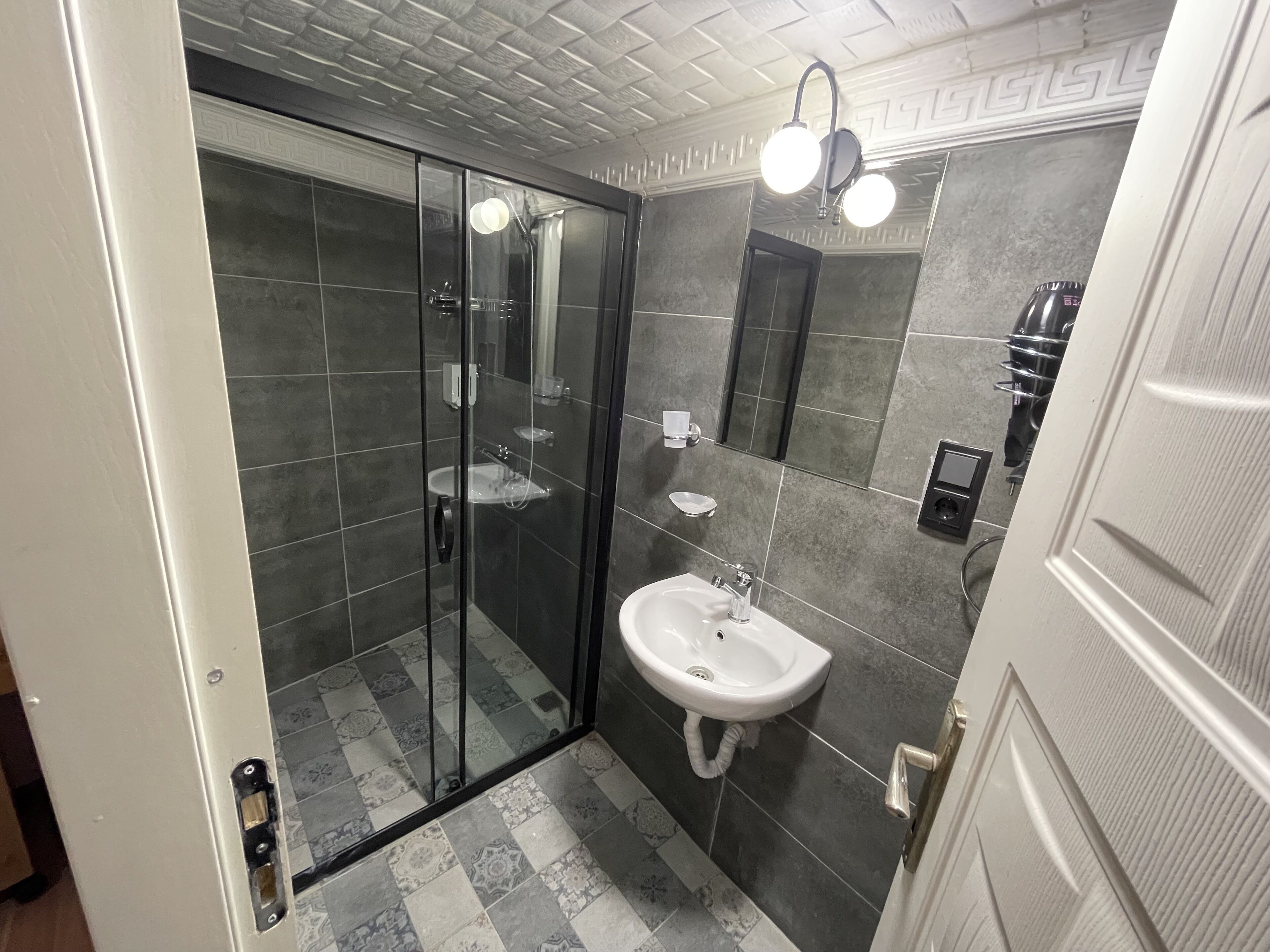 Golden Metro Boutique