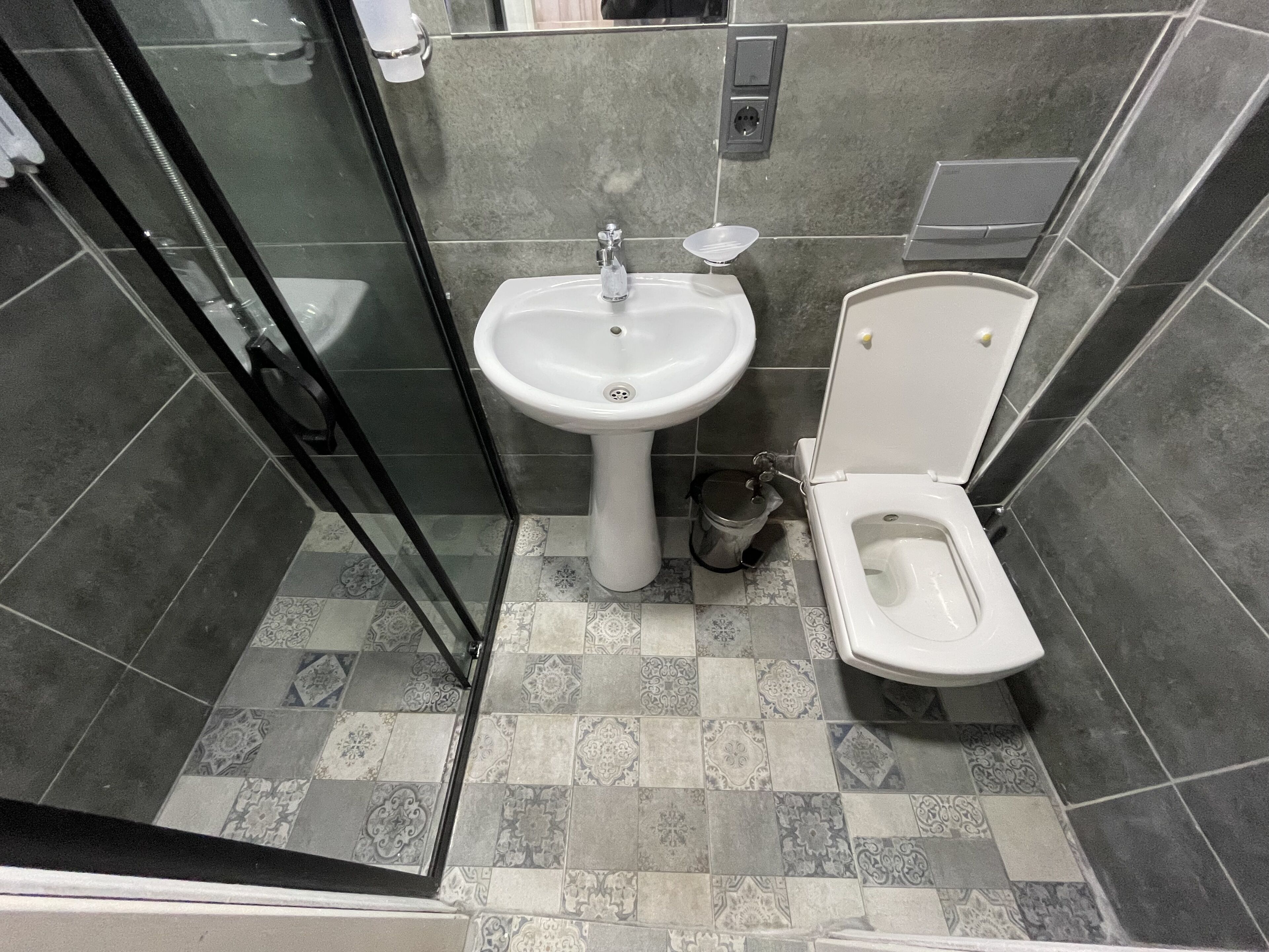 Golden Metro Boutique