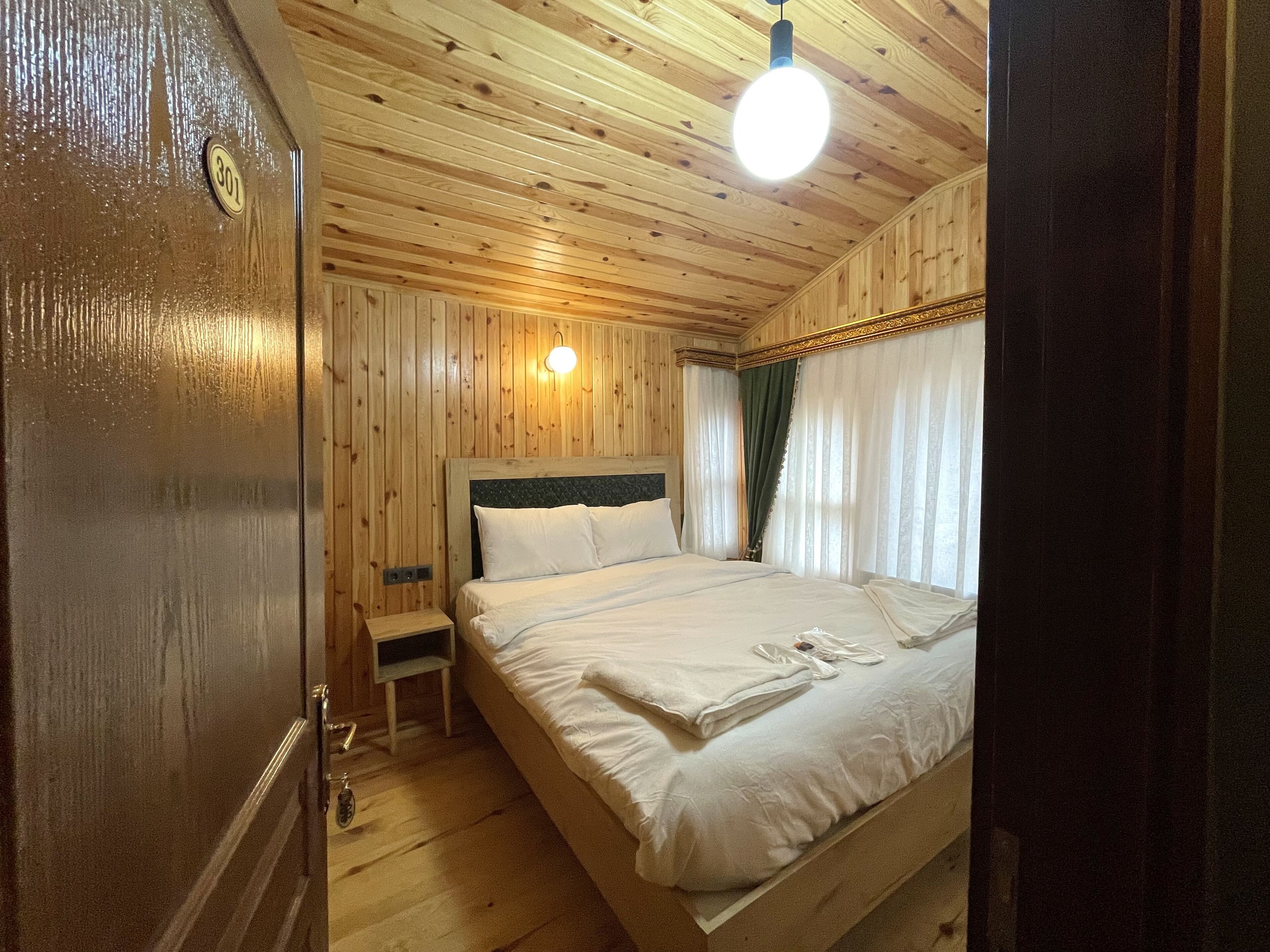 Golden Metro Boutique