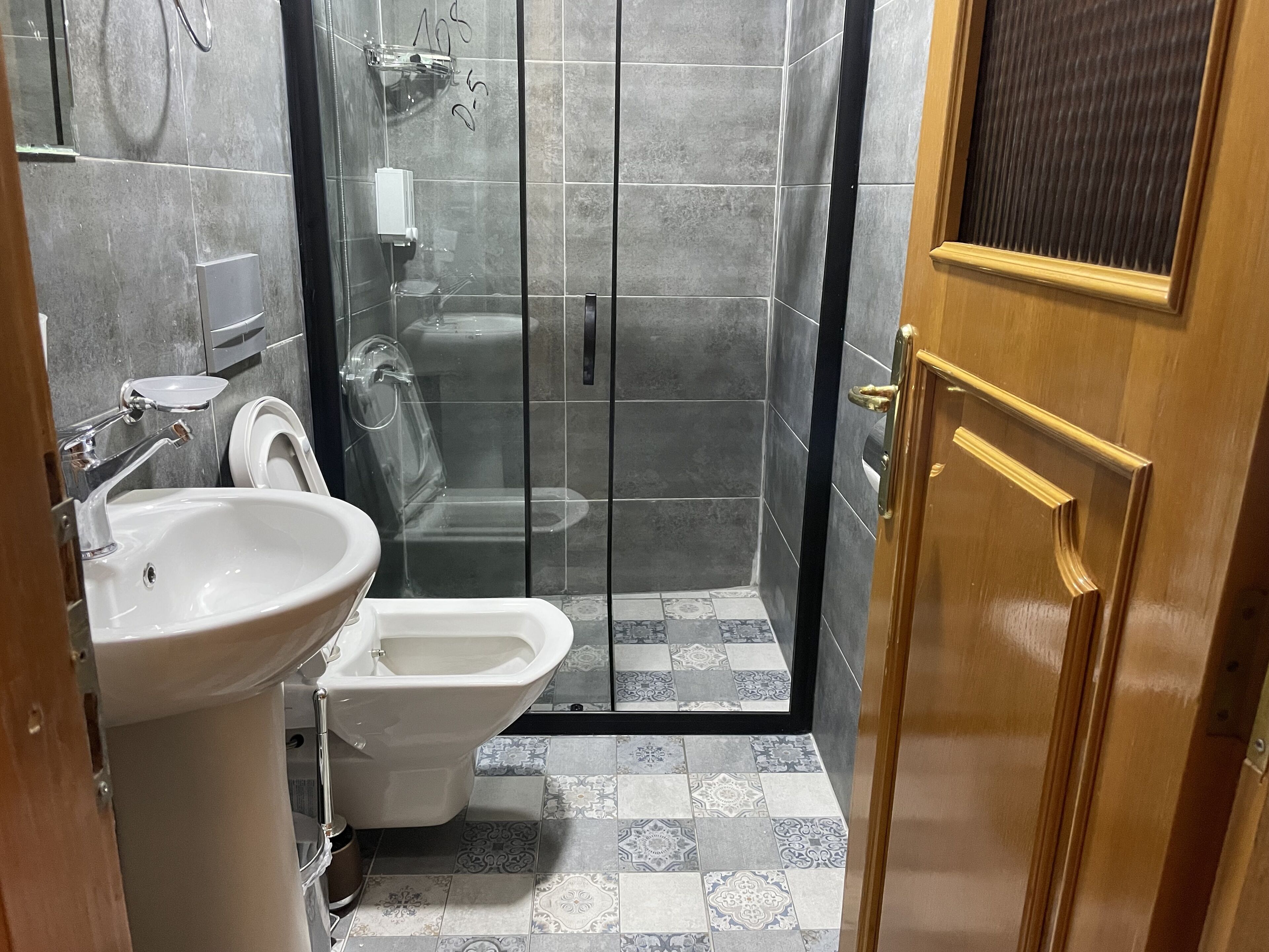 Golden Metro Boutique