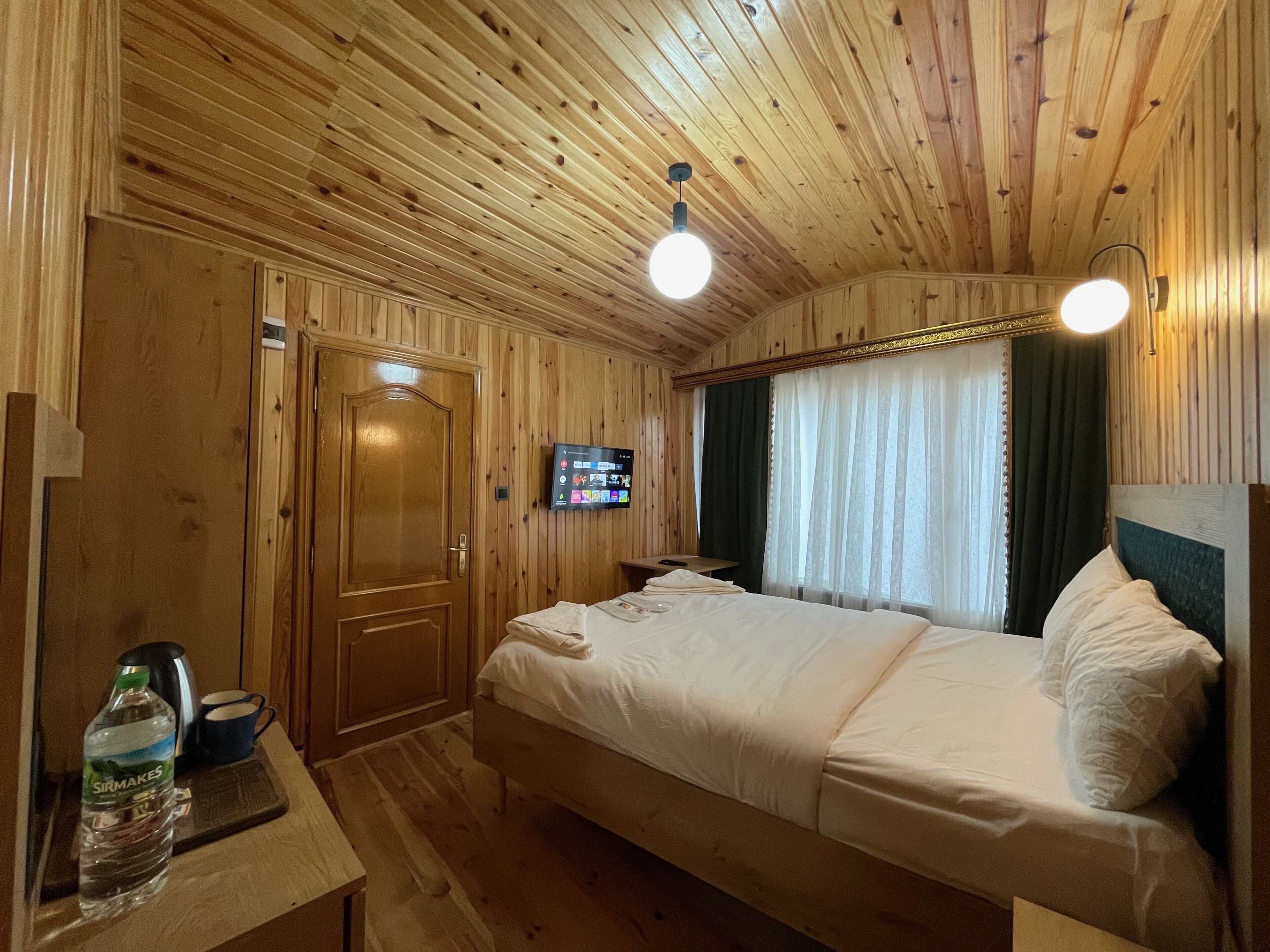 Golden Metro Boutique