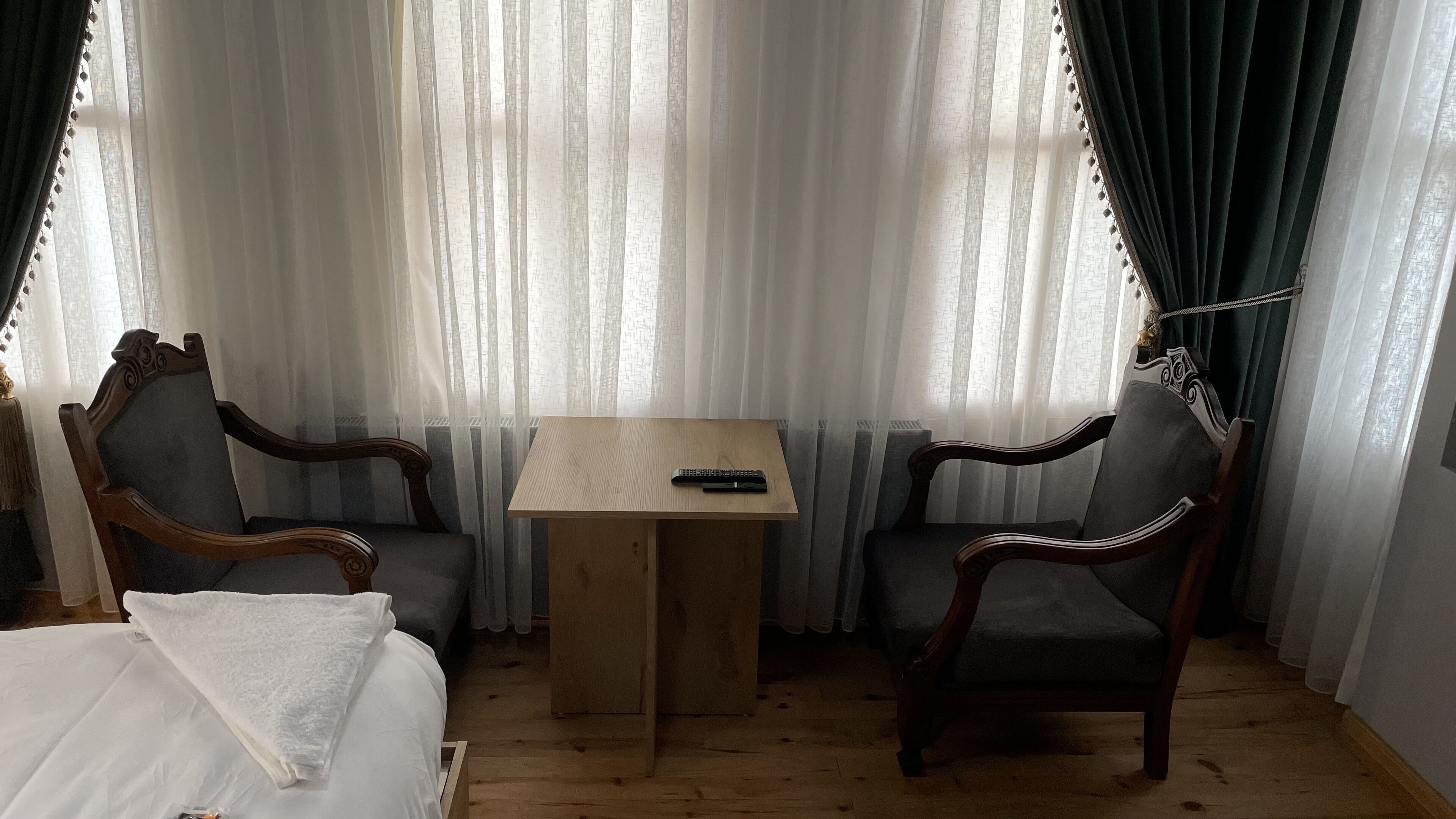 Golden Metro Boutique