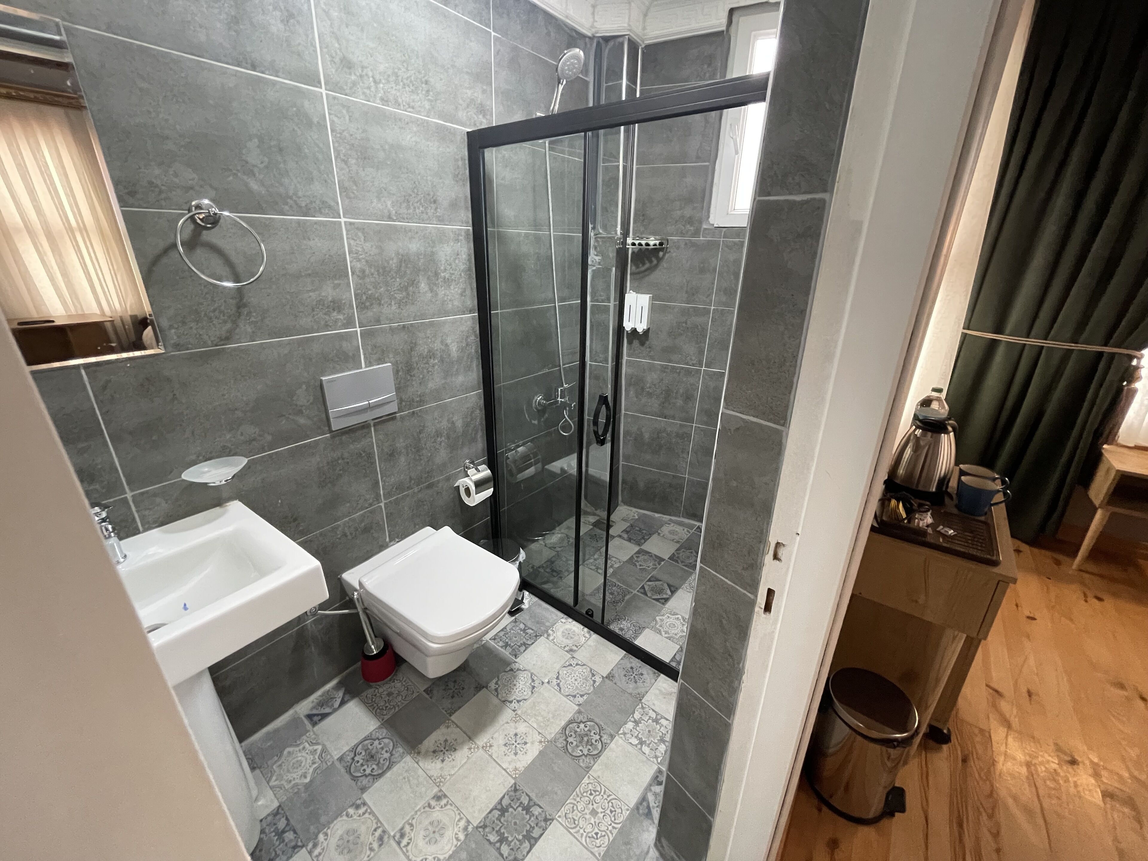 Golden Metro Boutique