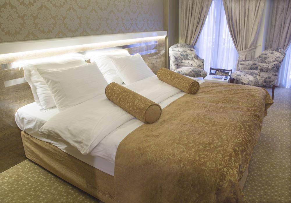 Golden Rain Hotel