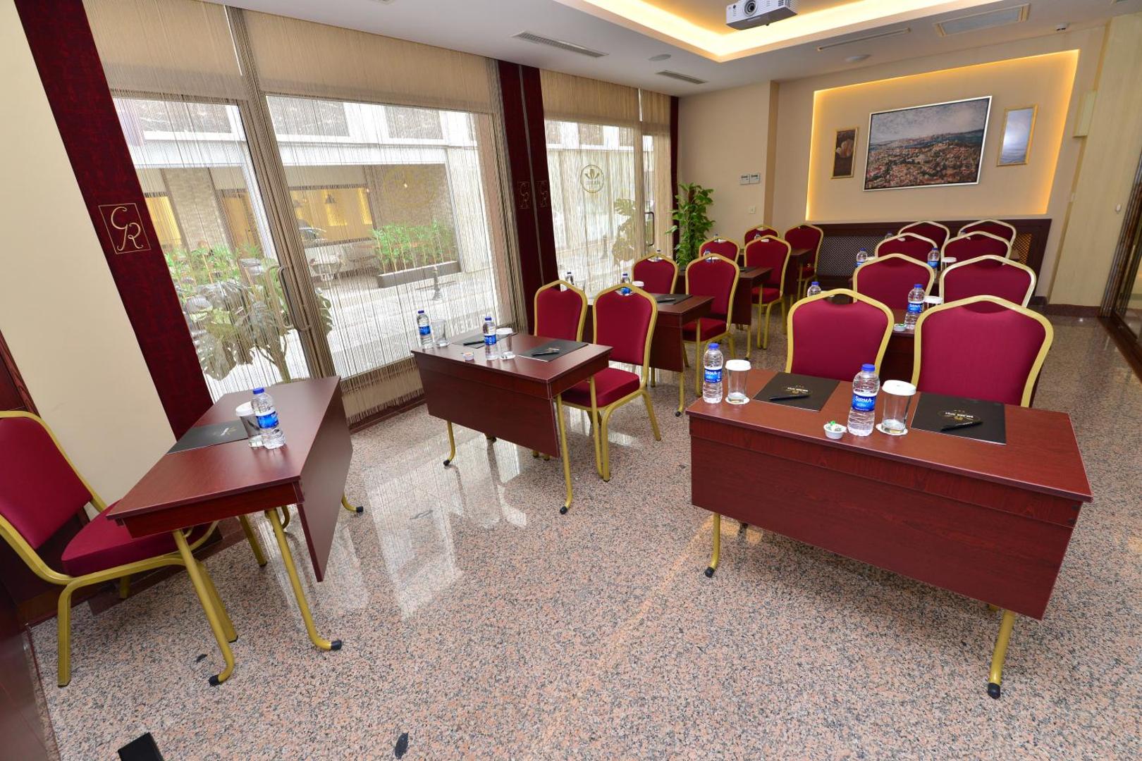 Golden Siyav Hotel
